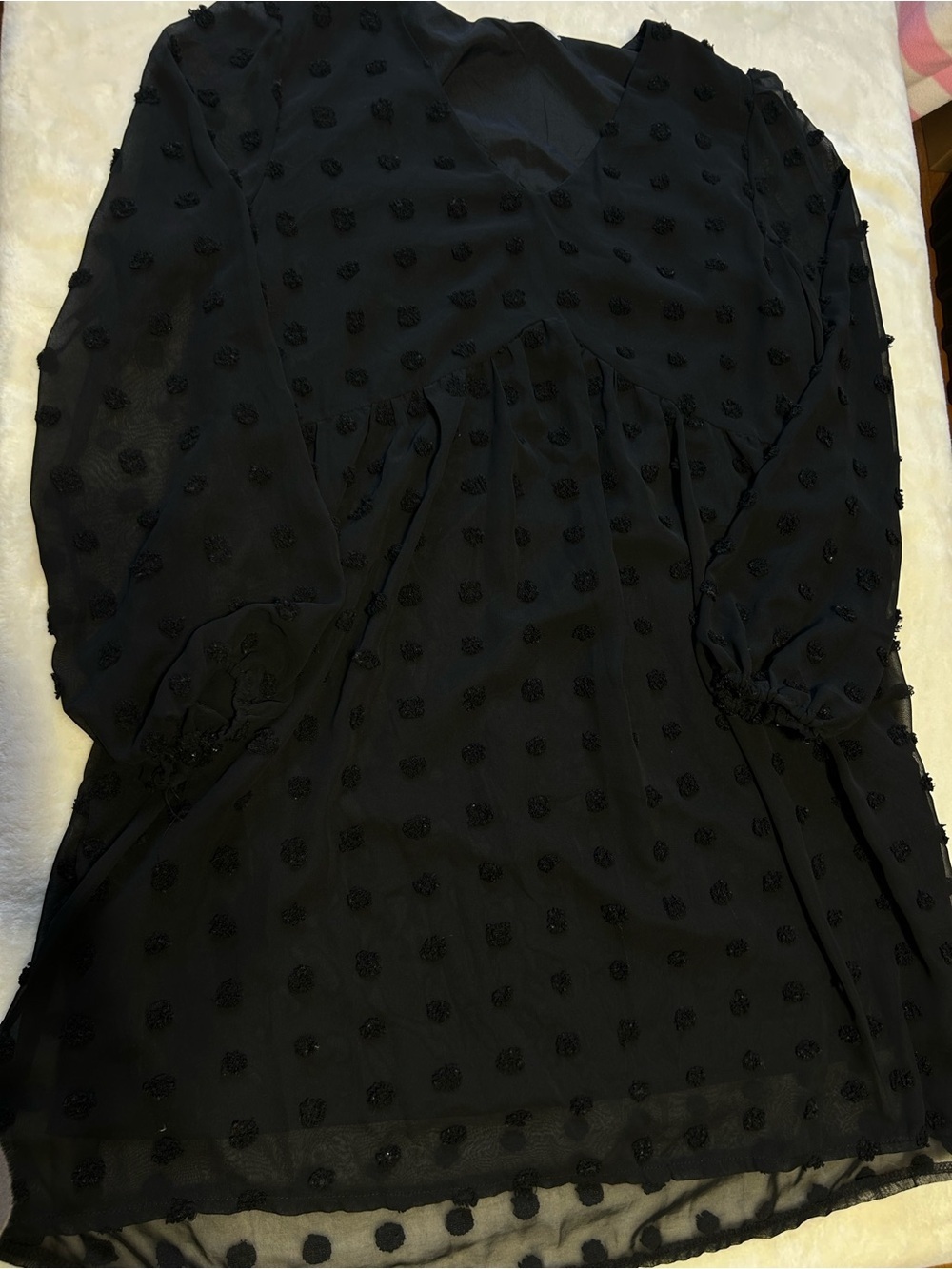 KIRUNDO Black Textured Long Sleeve V-Neck Women's Dress